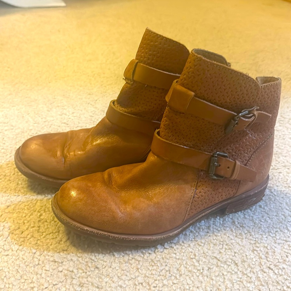 Sofft Moto bootie- Size 7